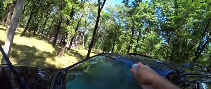 Lacný spôsob, ako dokonale spriehľadniť čelné sklo auta