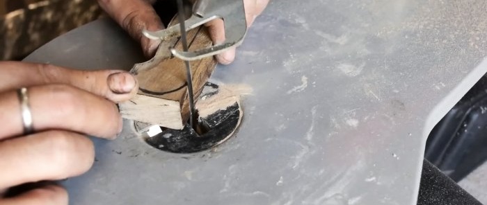 كيفية إصلاح سكين المطبخ بساق مكسورة