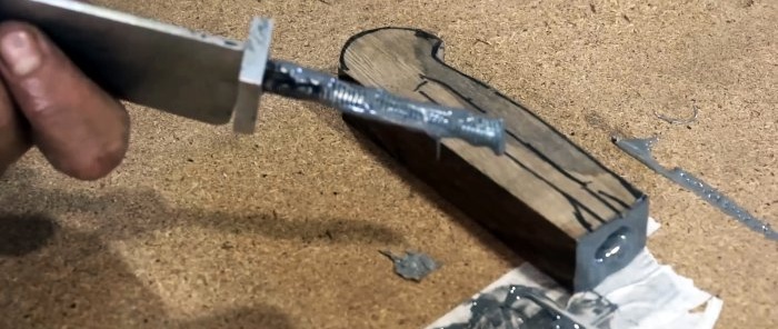 Kako popraviti kuhinjski nož sa slomljenom drškom