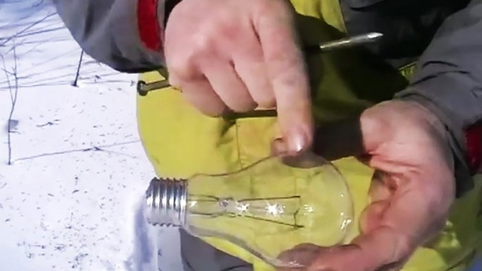 Comment faire du feu avec une ampoule