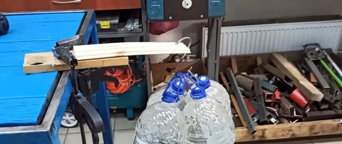 DIY flytande plast för att fylla formar och limma ihop allt