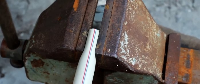 Ako vyrobiť plastovú rukoväť kladiva
